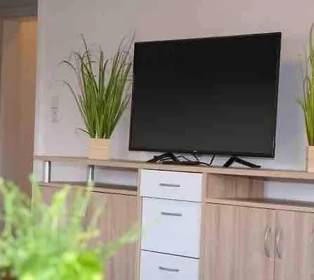 Moderne Mit Balkon, Kueche, Garten Smart-tv Apartment Emden