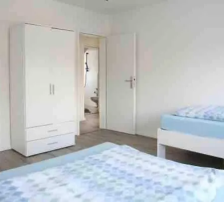 Apartment Moderne Mit Balkon, Kueche, Garten Smart-tv Emden