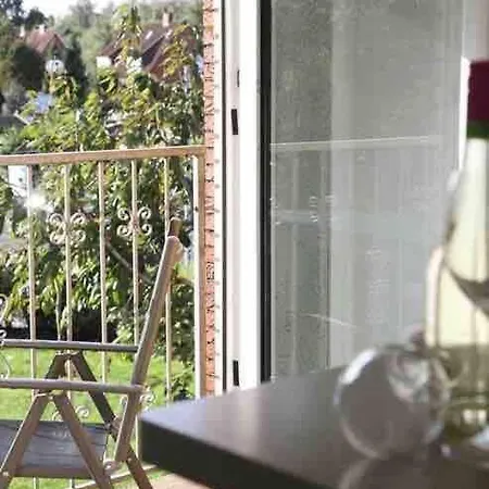 Moderne Mit Balkon, Kueche, Garten Smart-tv Apartment Emden