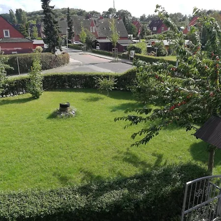 Moderne Mit Balkon, Kueche, Garten Smart-tv Emden