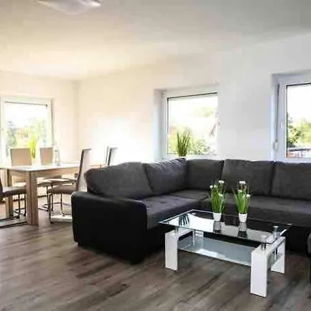 Apartment Moderne Mit Balkon, Kueche, Garten Smart-tv Emden